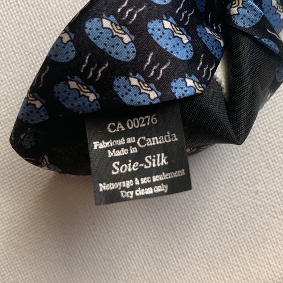 Silk Vicky Davis Couch Potato Tie - Picture 5 of 5